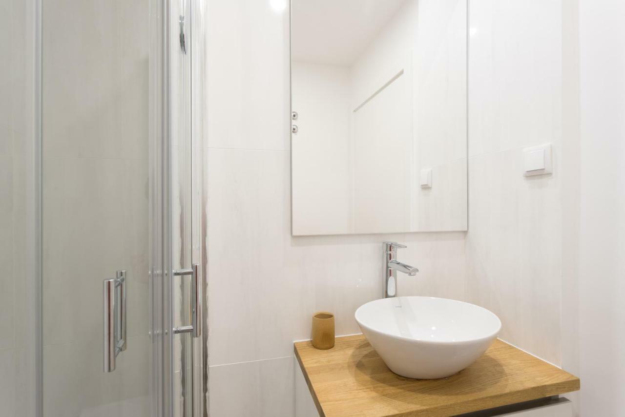 Alfama Lounge Three-Bedroom Apartment W/ River View And Parking - By Lu Holidays Lissabon Buitenkant foto