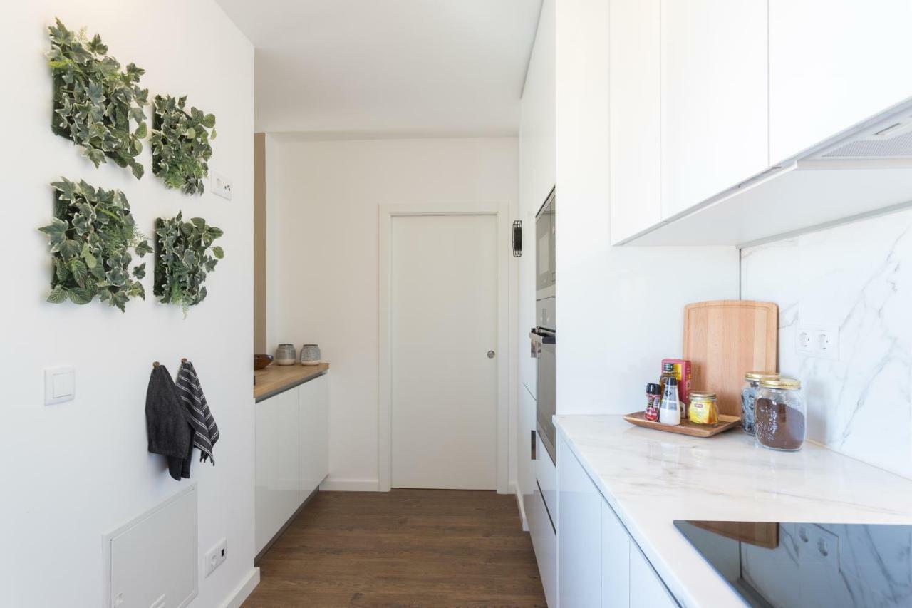 Alfama Lounge Three-Bedroom Apartment W/ River View And Parking - By Lu Holidays Lissabon Buitenkant foto
