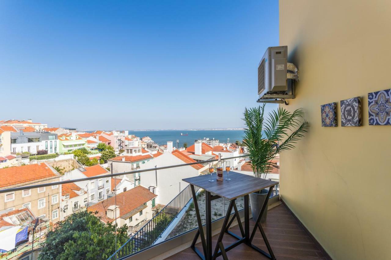 Alfama Lounge Three-Bedroom Apartment W/ River View And Parking - By Lu Holidays Lissabon Buitenkant foto