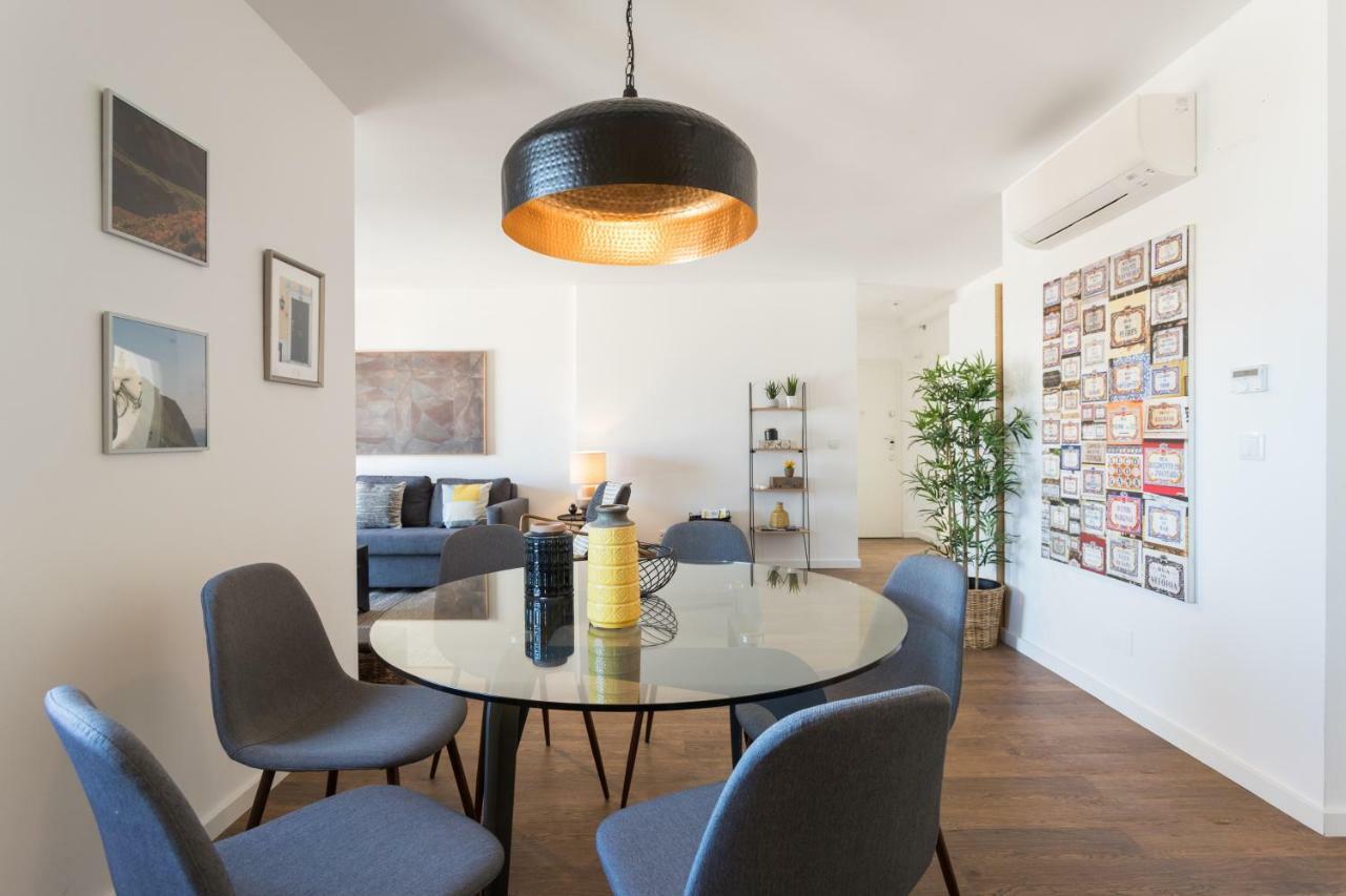 Alfama Lounge Three-Bedroom Apartment W/ River View And Parking - By Lu Holidays Lissabon Buitenkant foto