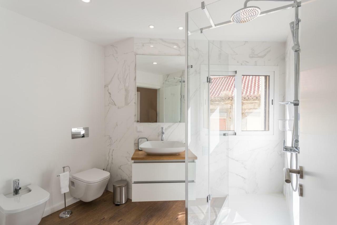 Alfama Lounge Three-Bedroom Apartment W/ River View And Parking - By Lu Holidays Lissabon Buitenkant foto